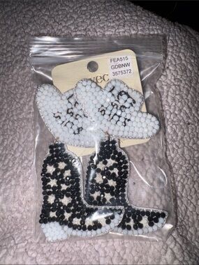 Avec Cowboy Boots Cowboy Hat Beaded Dangke Earrings Lets Go Girls